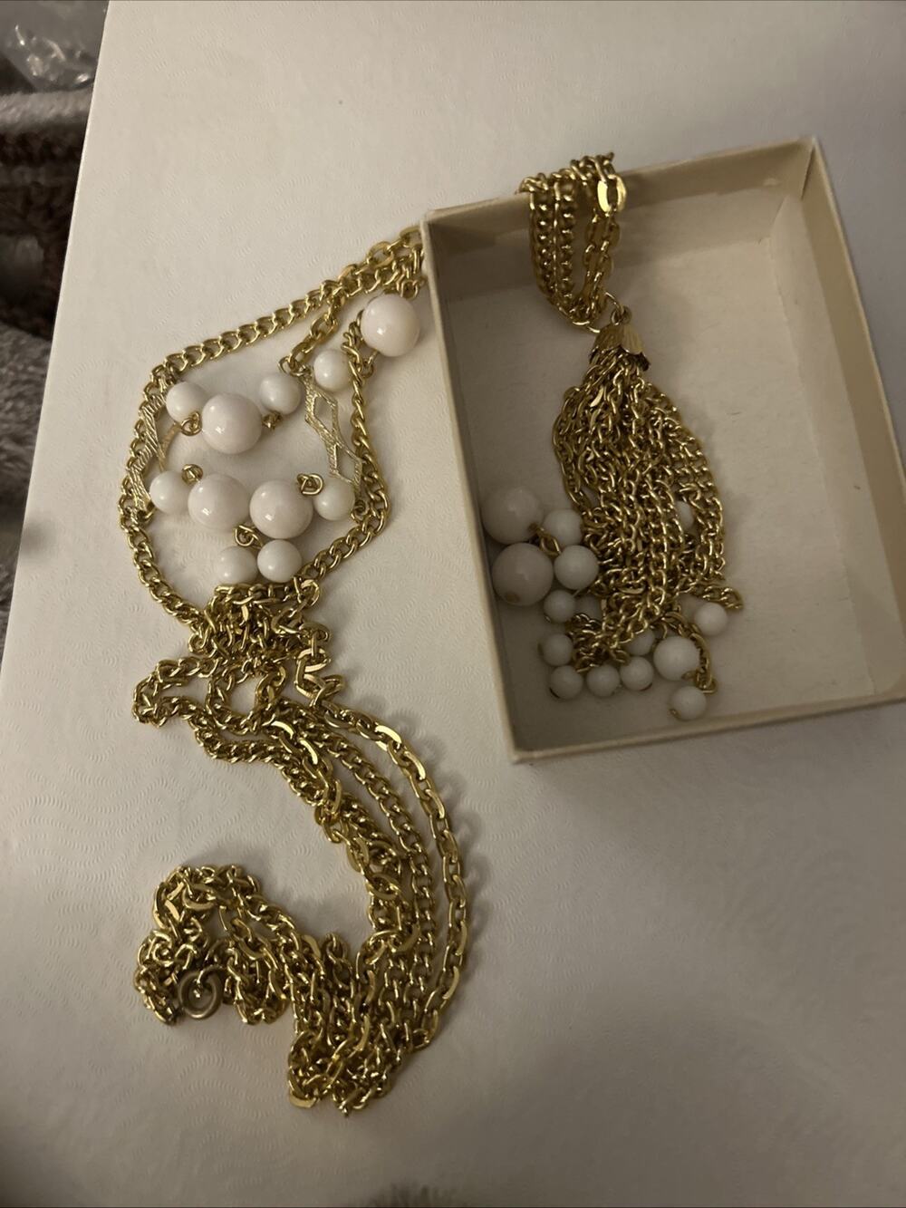 Vintage Park Lane 24" Chain Necklace Gold Tone 4" Tassel Pendant Faux Pearl
